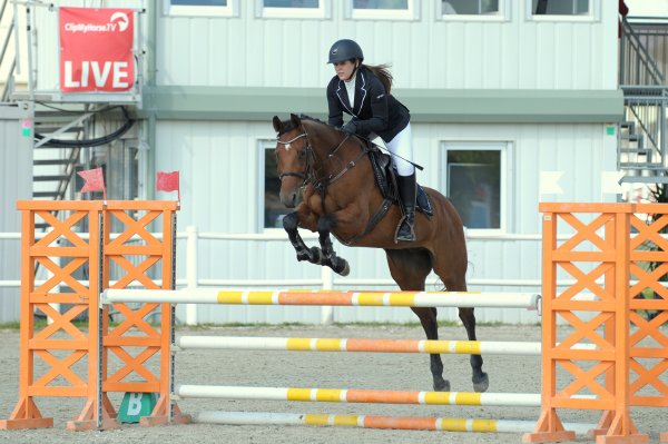 MR2019 Sep B  BW-03 Stilspringprufung 1.05 m Schablauer Anna Chadane Z